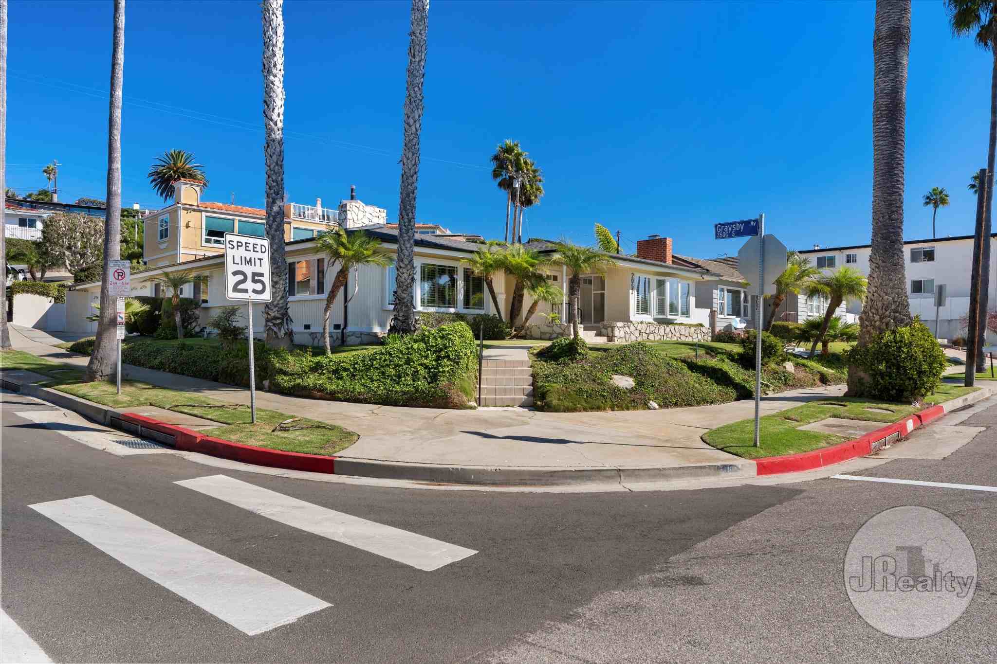 JRealty manages houses in Los Angeles Sample house that JRealty manages